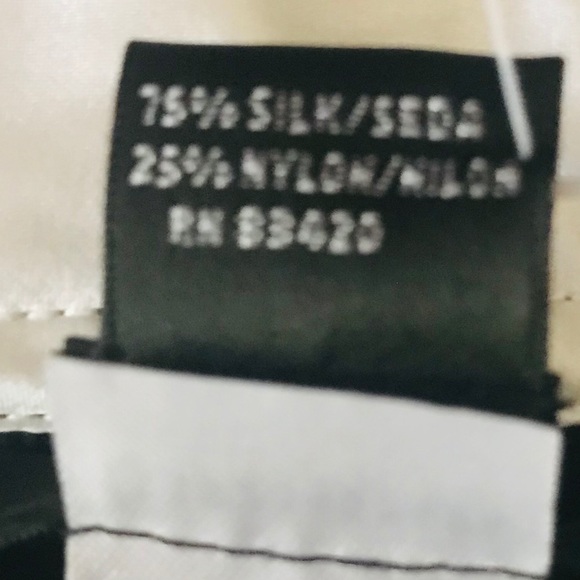 Silks NWT Silk Color block Black /White top with bow neckline SZ:Large - Picture 5 of 12